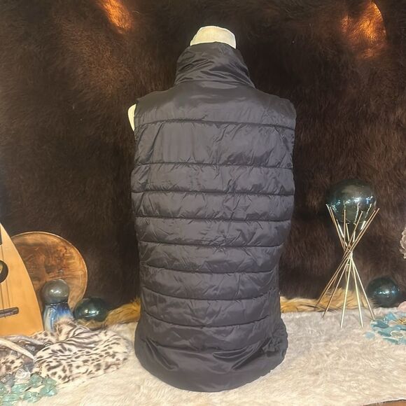 MT Mountaineering puffer vest XL (3925) - Picture 4 of 7